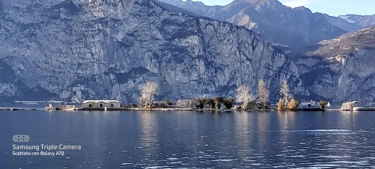 ברנצונה סול גארדה Hotel Danieli La Castellana Lago Di Garda מראה חיצוני תמונה