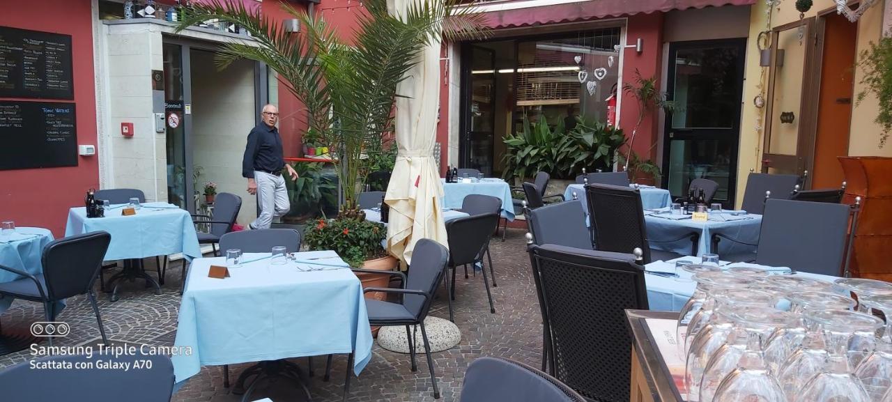 ברנצונה סול גארדה Hotel Danieli La Castellana Lago Di Garda מראה חיצוני תמונה