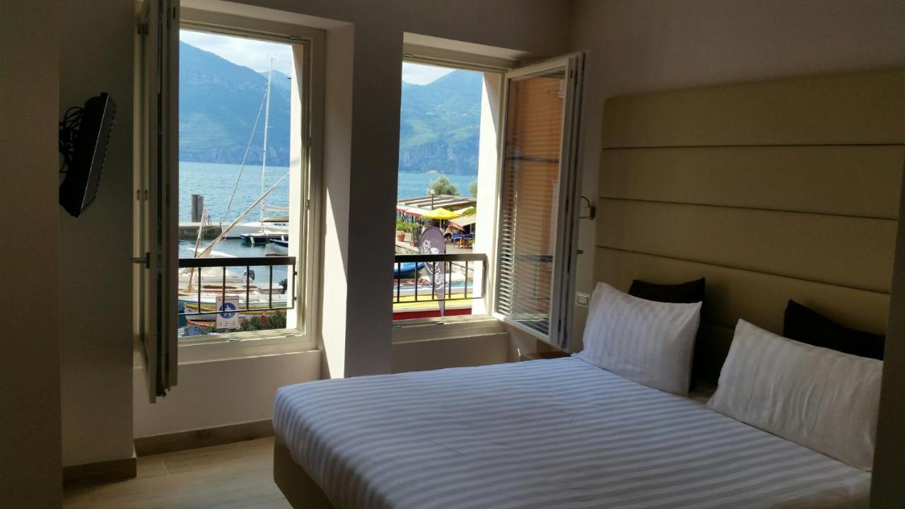 ברנצונה סול גארדה Hotel Danieli La Castellana Lago Di Garda מראה חיצוני תמונה