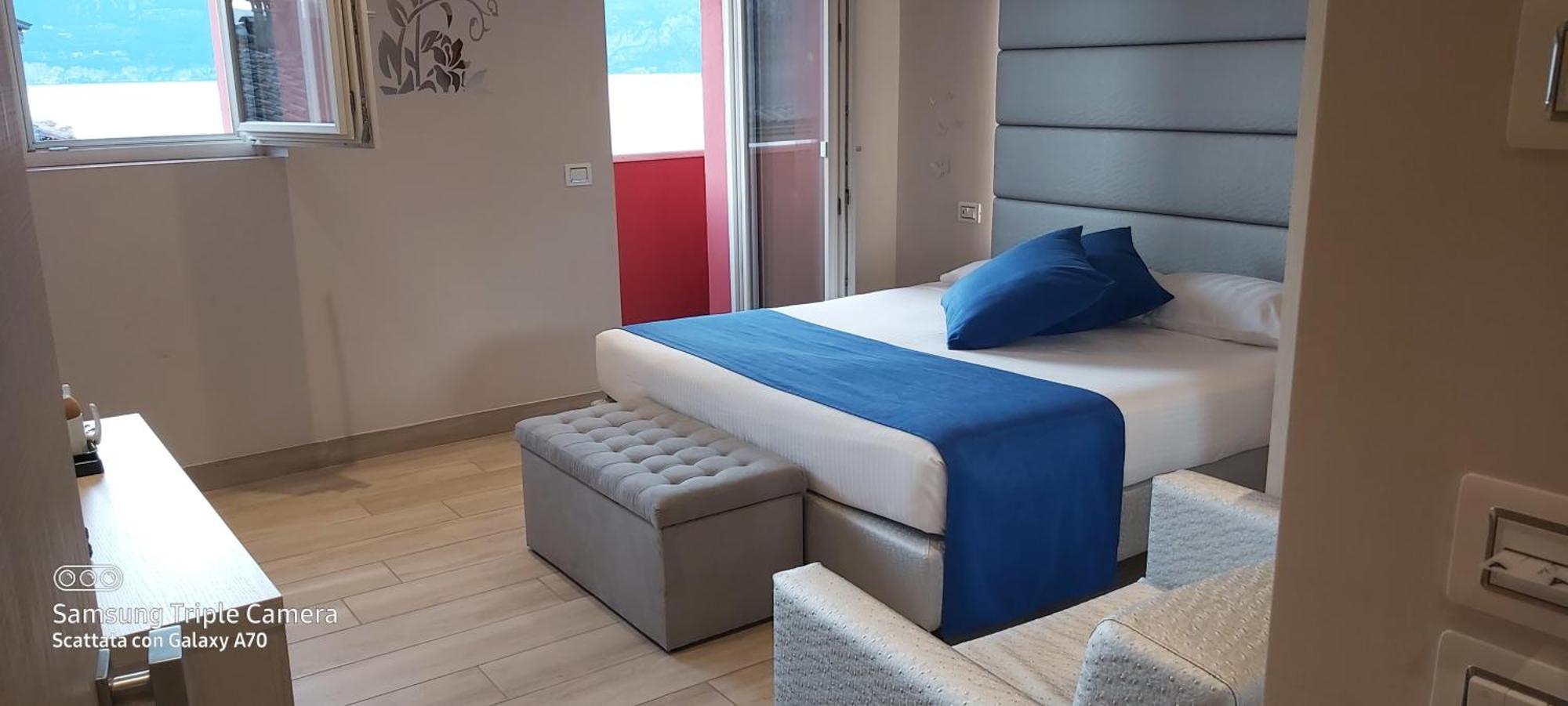 ברנצונה סול גארדה Hotel Danieli La Castellana Lago Di Garda מראה חיצוני תמונה