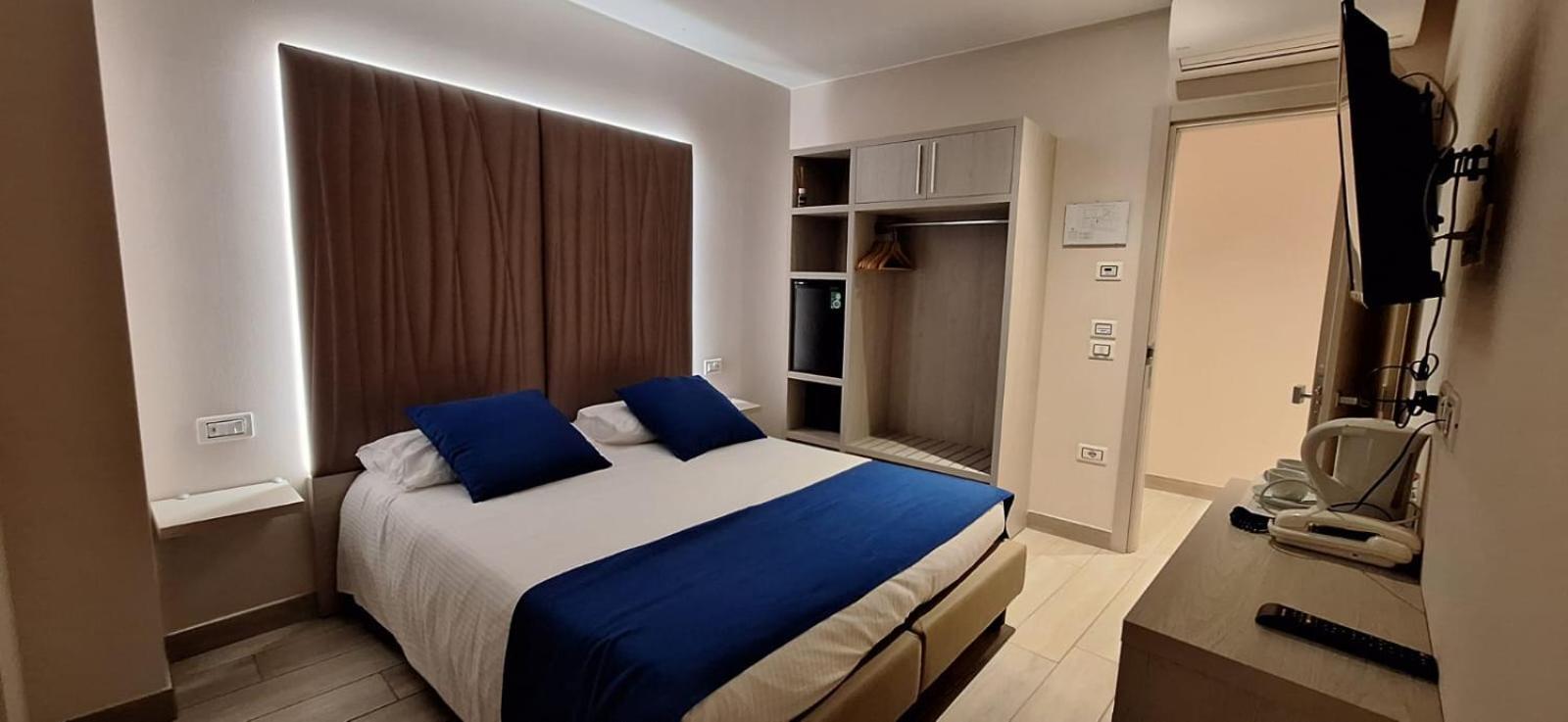 ברנצונה סול גארדה Hotel Danieli La Castellana Lago Di Garda מראה חיצוני תמונה